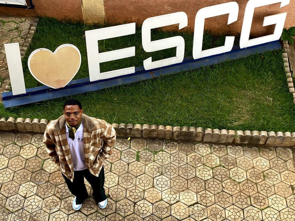 I ♥ ESCG